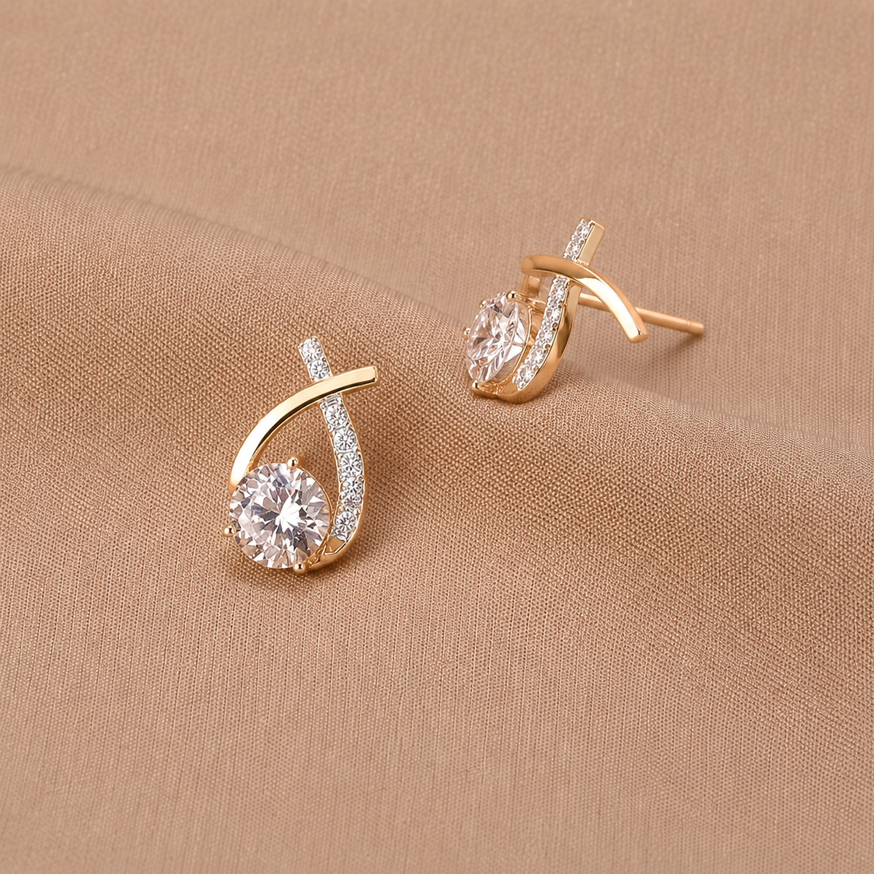 Oorbellen met gouden kruis en zirconia