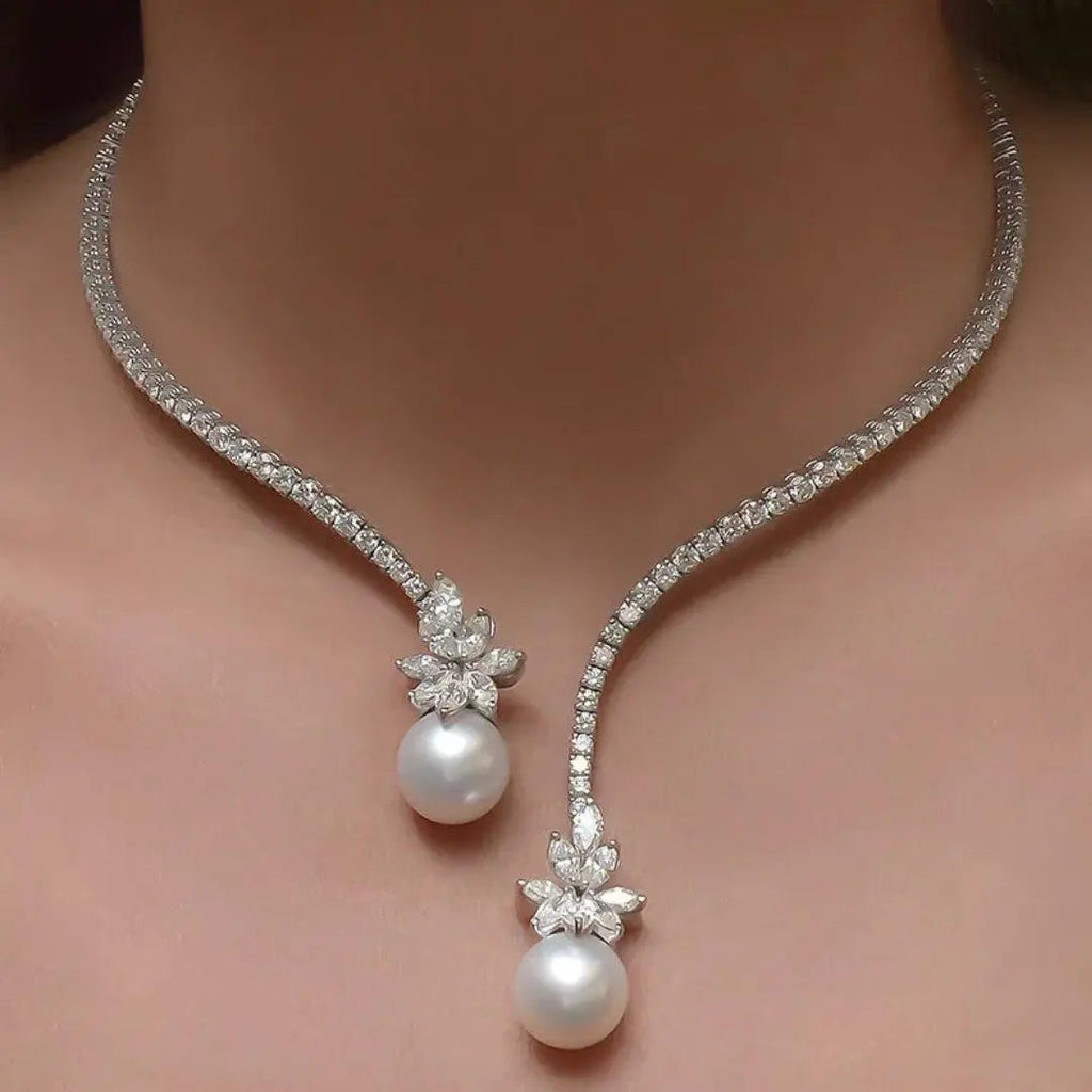 Elegante glanzende ketting met zilveren parels