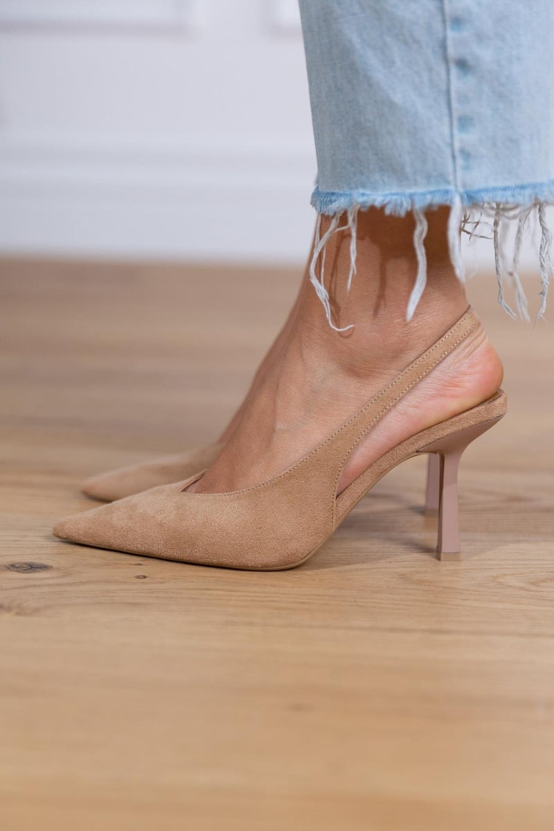 Amelia | Nude Lage Hakken